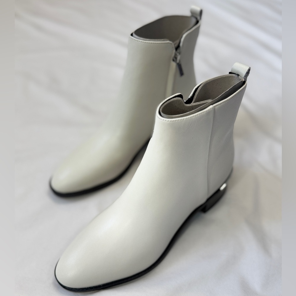 Calvin Klein Leather Donovi Bootie